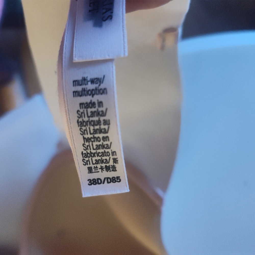 Victoria's Secret Seamless Strapless Bra - Cream - Picture 2 of 5
